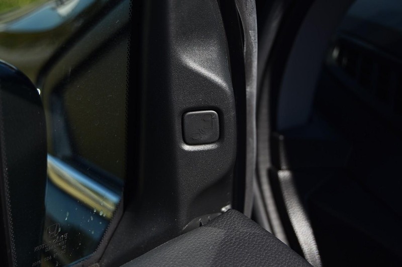 Honda Odyssey Vehicle Full-screen Gallery Image 10