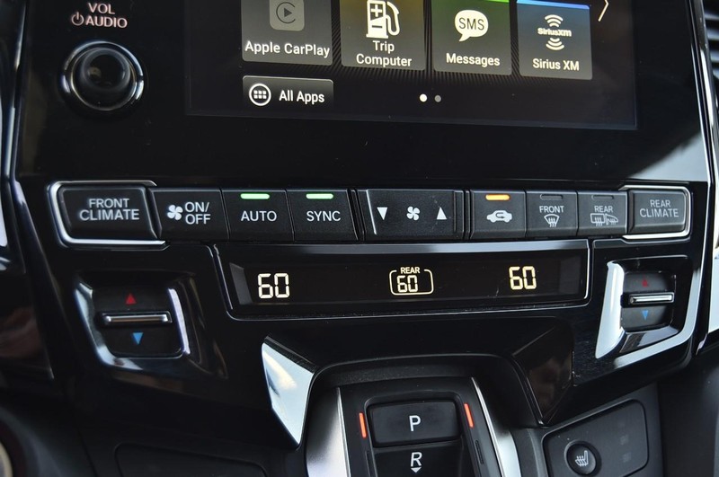 Honda Odyssey Vehicle Full-screen Gallery Image 17