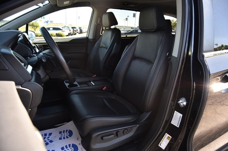Honda Odyssey Vehicle Full-screen Gallery Image 22