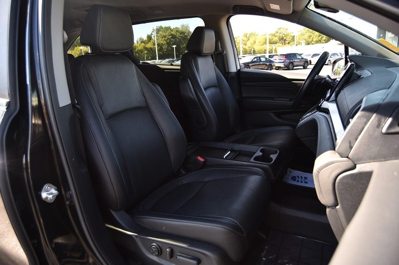 Honda Odyssey Vehicle Full-screen Gallery Image 23