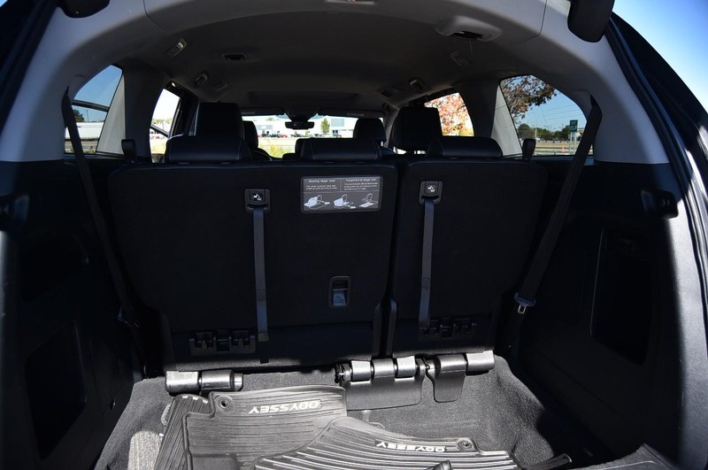 Honda Odyssey Vehicle Full-screen Gallery Image 30
