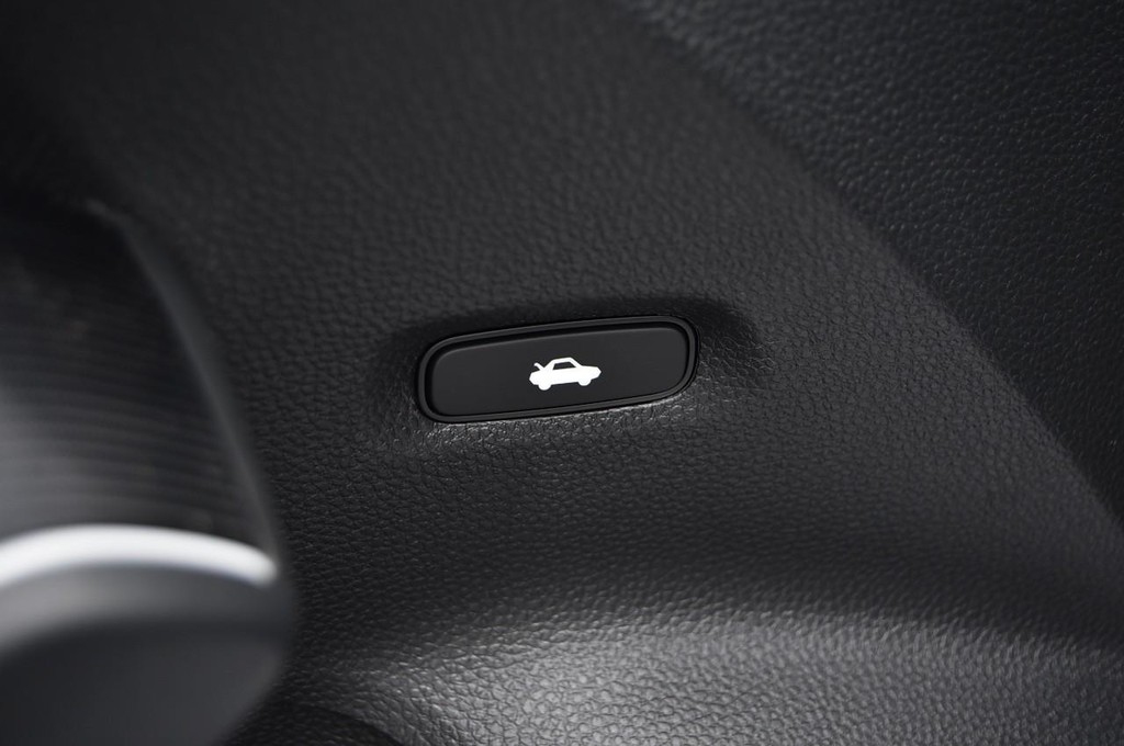 Honda Civic Sedan Hybrid Vehicle Image 09