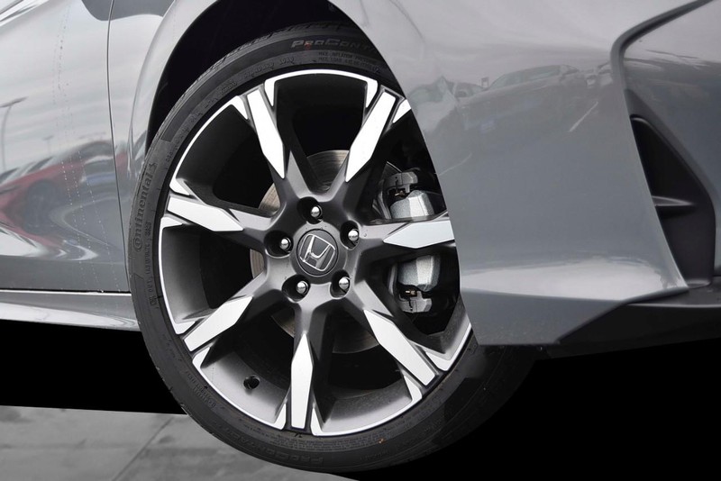 Honda Civic Sedan Hybrid Vehicle Full-screen Gallery Image 3