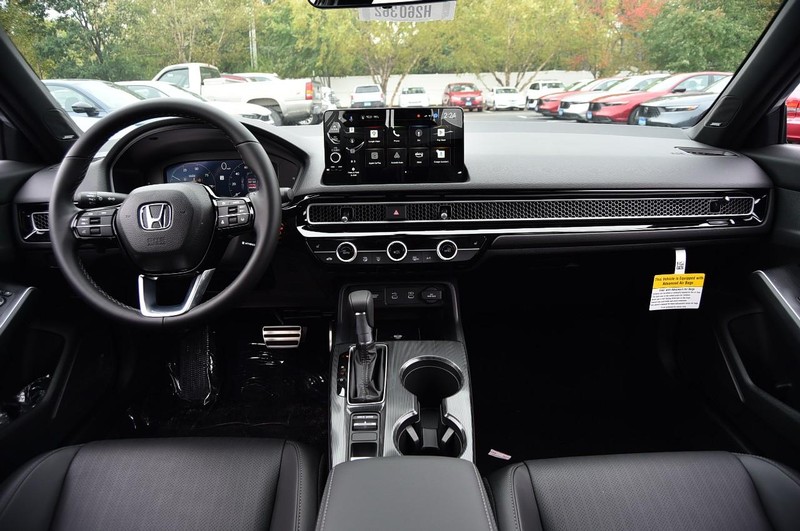 Honda Civic Sedan Hybrid Vehicle Full-screen Gallery Image 7