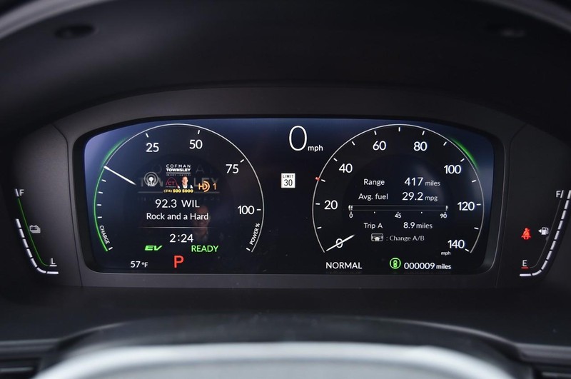 Honda Civic Sedan Hybrid Vehicle Full-screen Gallery Image 12