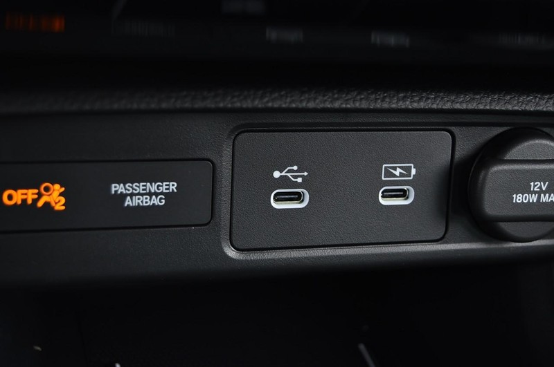 Honda Civic Sedan Hybrid Vehicle Full-screen Gallery Image 17