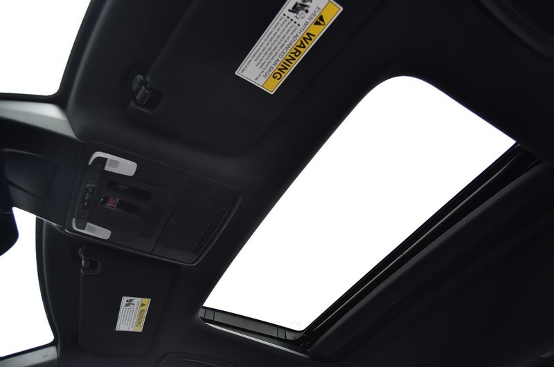 Honda Civic Sedan Hybrid Vehicle Full-screen Gallery Image 24