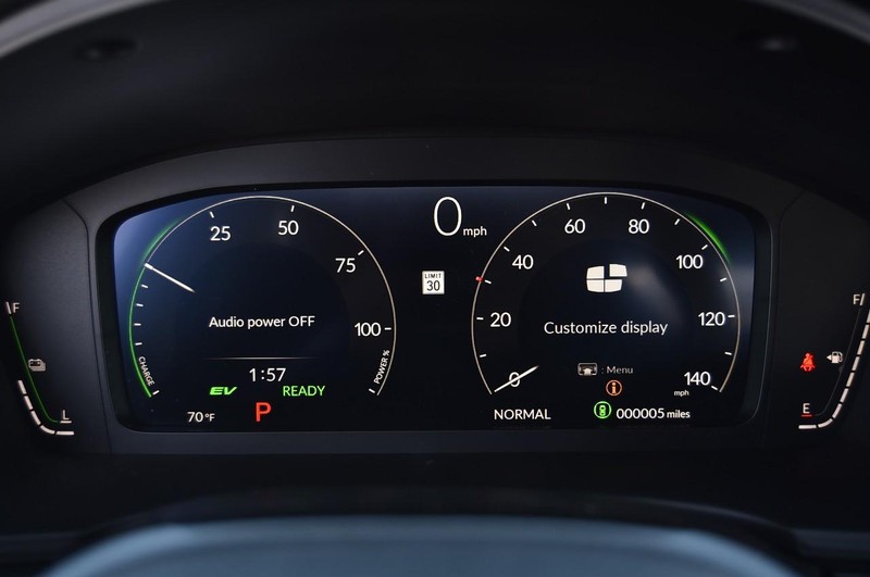 Honda Civic Sedan Hybrid Vehicle Full-screen Gallery Image 12