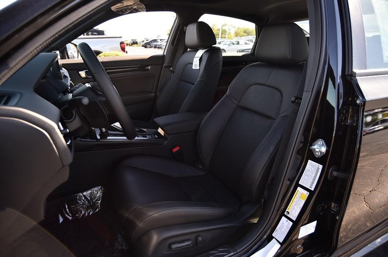 Honda Civic Sedan Hybrid Vehicle Full-screen Gallery Image 22