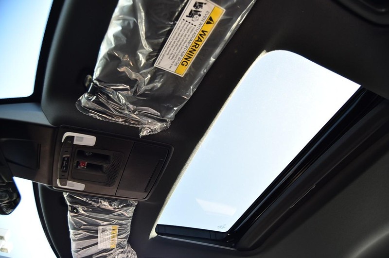 Honda Civic Sedan Hybrid Vehicle Full-screen Gallery Image 24