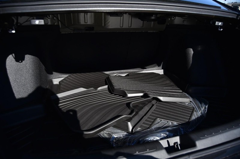 Honda Civic Sedan Hybrid Vehicle Full-screen Gallery Image 26