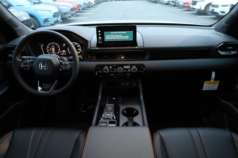 Honda Pilot Vehicle Image 26