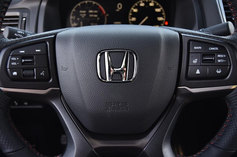 Honda Ridgeline Vehicle Image 25