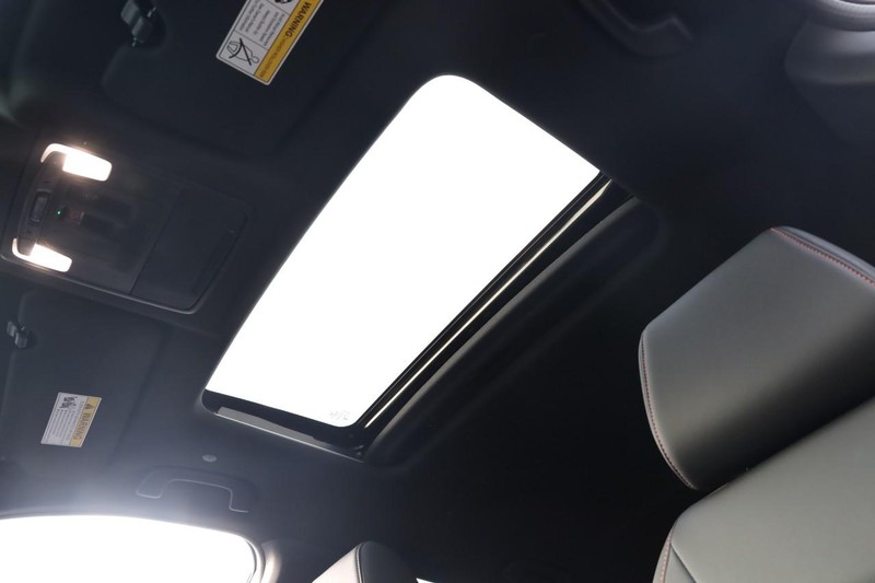 Honda CR-V Hybrid Vehicle Image 09