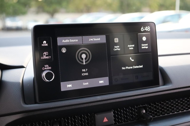 Honda CR-V Hybrid Vehicle Image 12