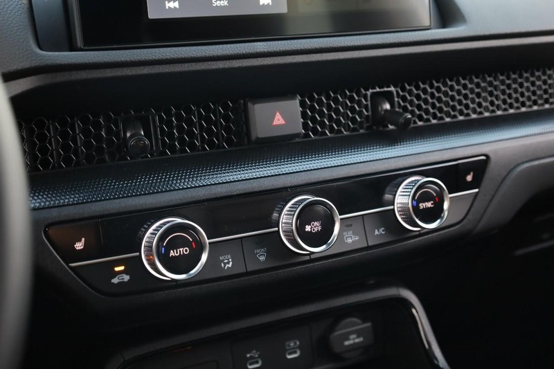 Honda CR-V Hybrid Vehicle Image 14