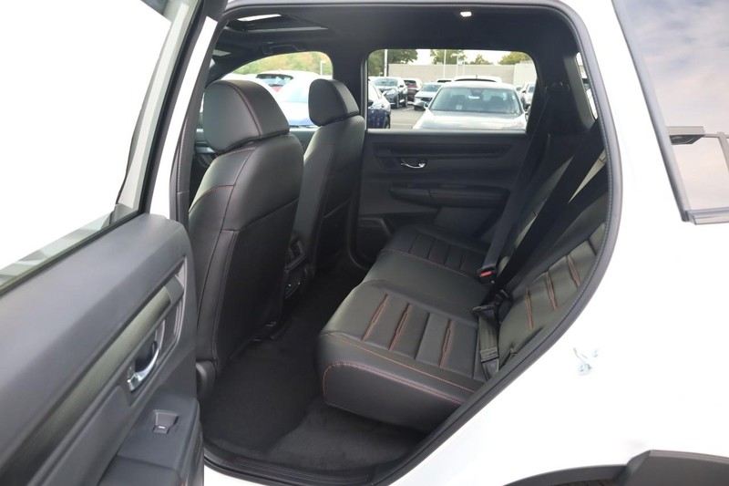 Honda CR-V Hybrid Vehicle Image 22