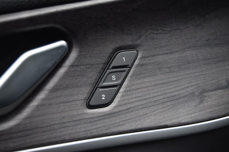 Jeep Grand Cherokee 4xe Vehicle Full-screen Gallery Image 10