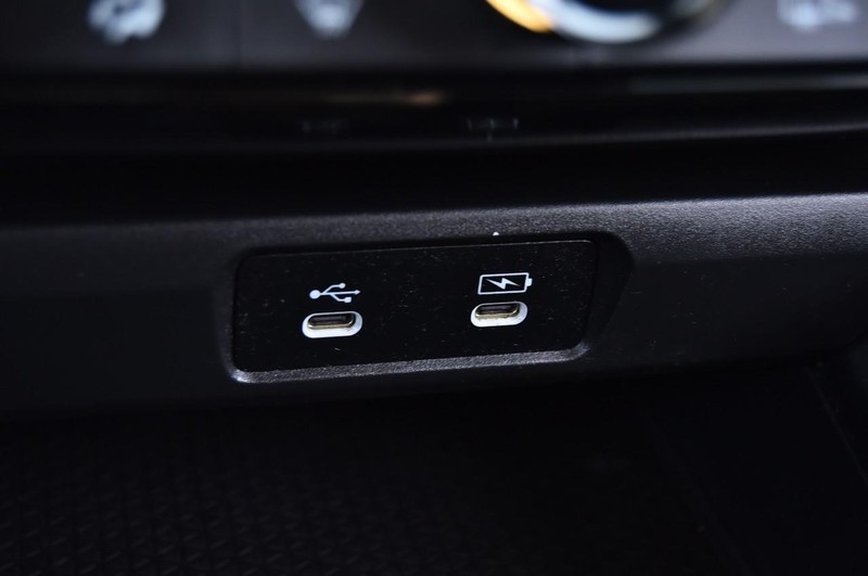 Honda Accord Hybrid Vehicle Image 16