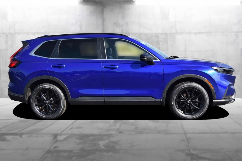 Honda CR-V Hybrid Vehicle Image 05