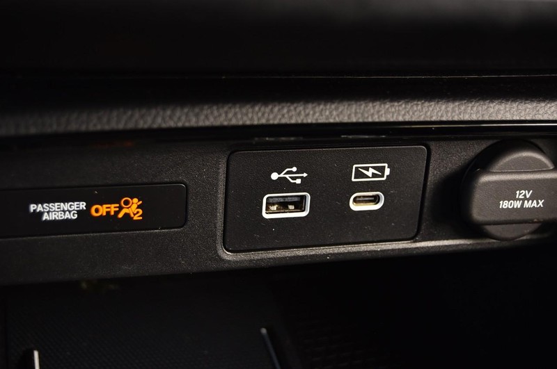 Honda CR-V Hybrid Vehicle Image 18