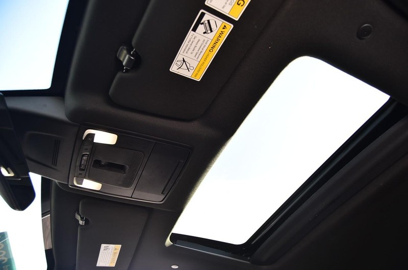 Honda CR-V Hybrid Vehicle Image 25