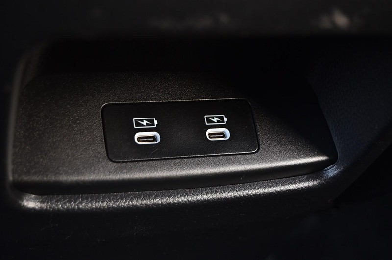 Honda CR-V Hybrid Vehicle Image 28