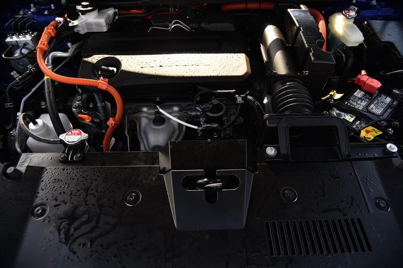 Honda CR-V Hybrid Vehicle Image 31