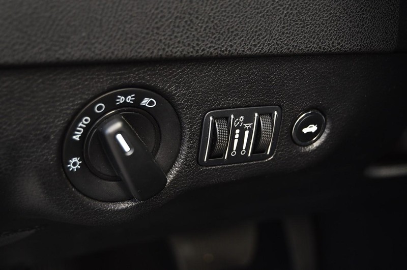 Dodge Charger Vehicle Image 10