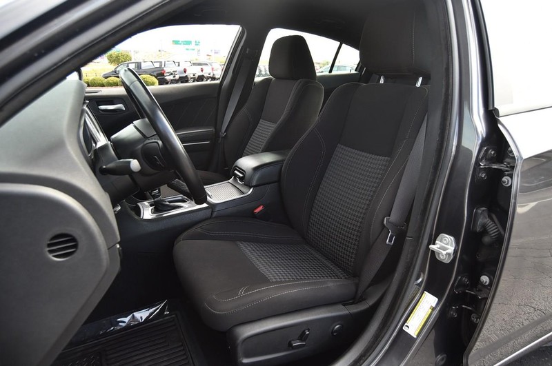 Dodge Charger Vehicle Image 17