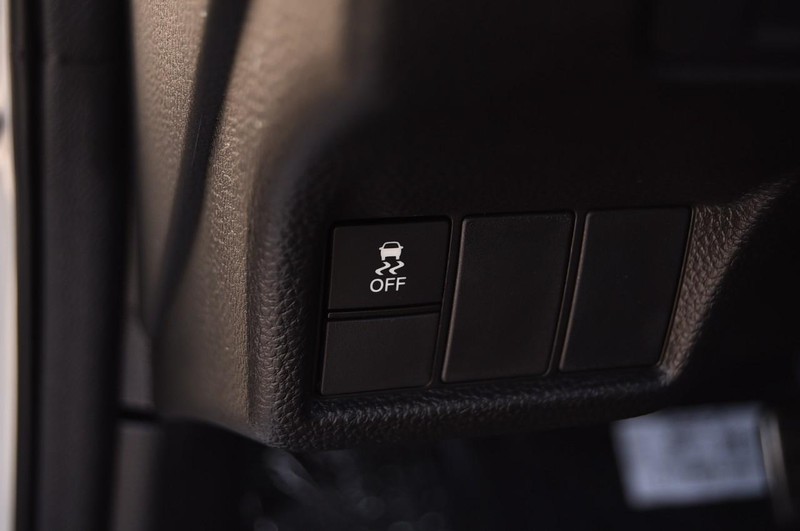 Honda Civic Sedan Hybrid Vehicle Image 11