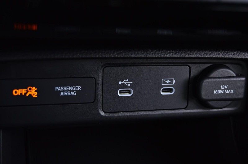 Honda Civic Sedan Hybrid Vehicle Image 17