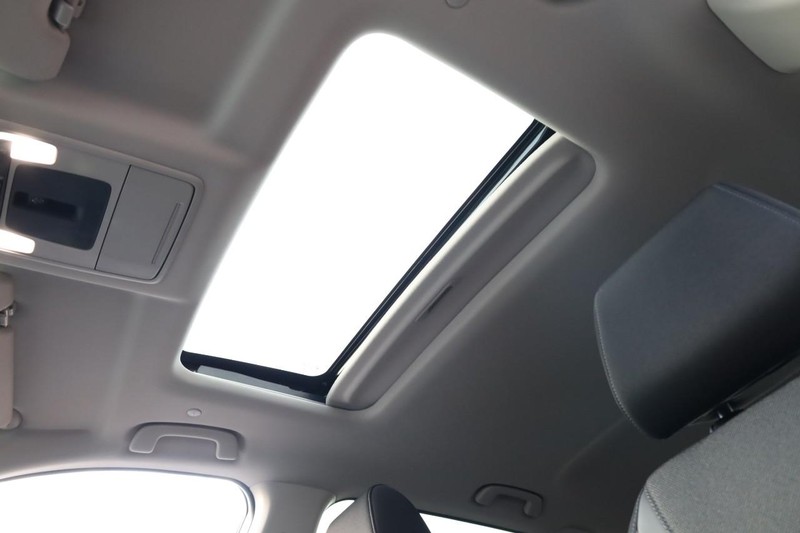 Honda CR-V Vehicle Image 09