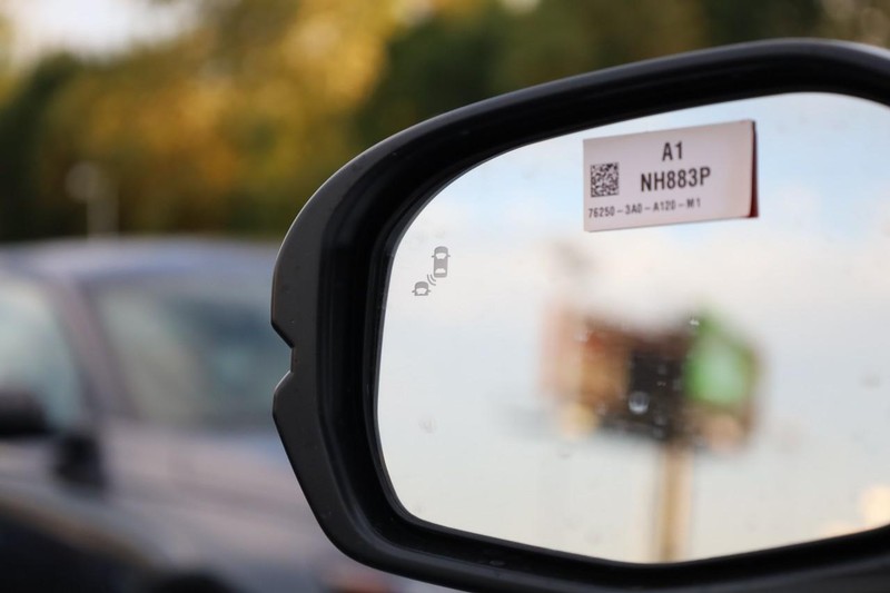 Honda CR-V Vehicle Image 19