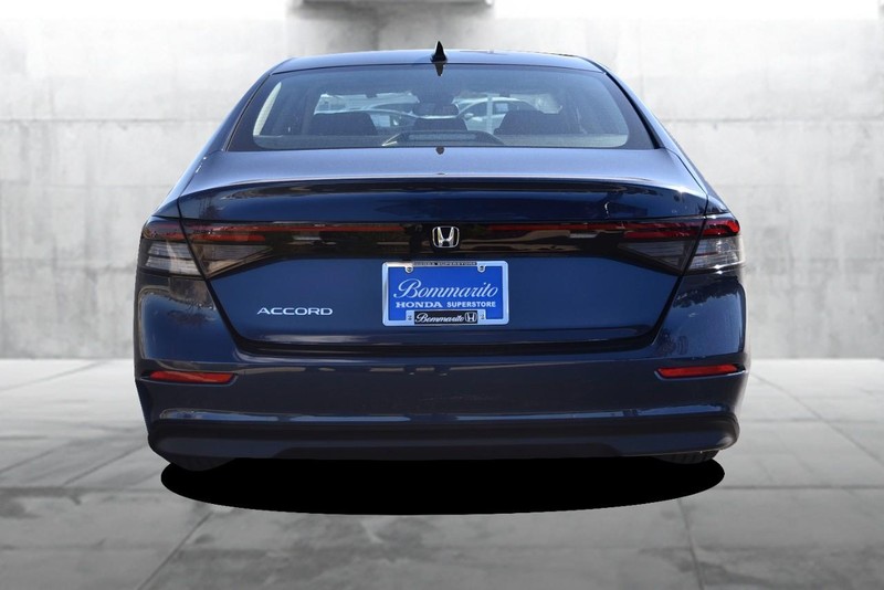 Honda Accord Sedan Vehicle Image 06