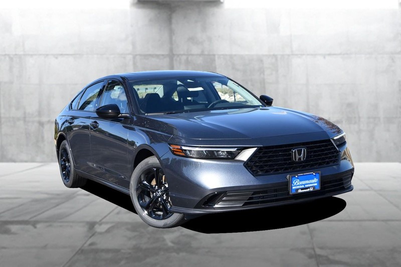 Honda Accord Sedan Vehicle Image 02