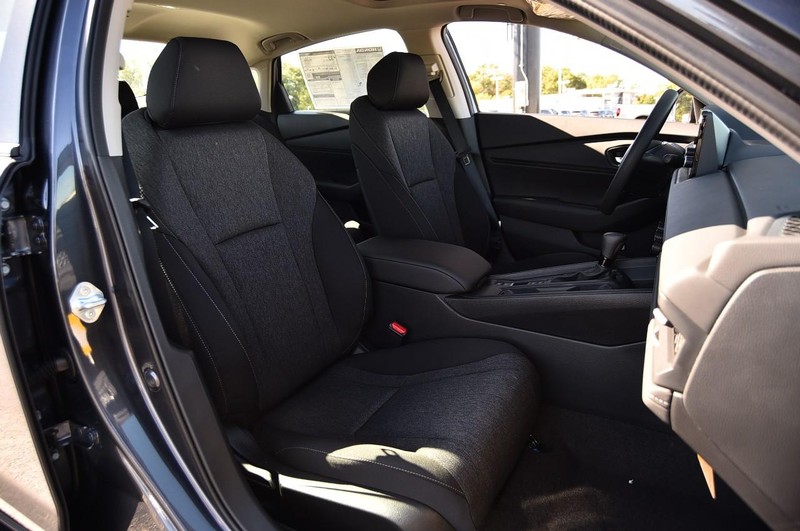 Honda Accord Sedan Vehicle Image 20