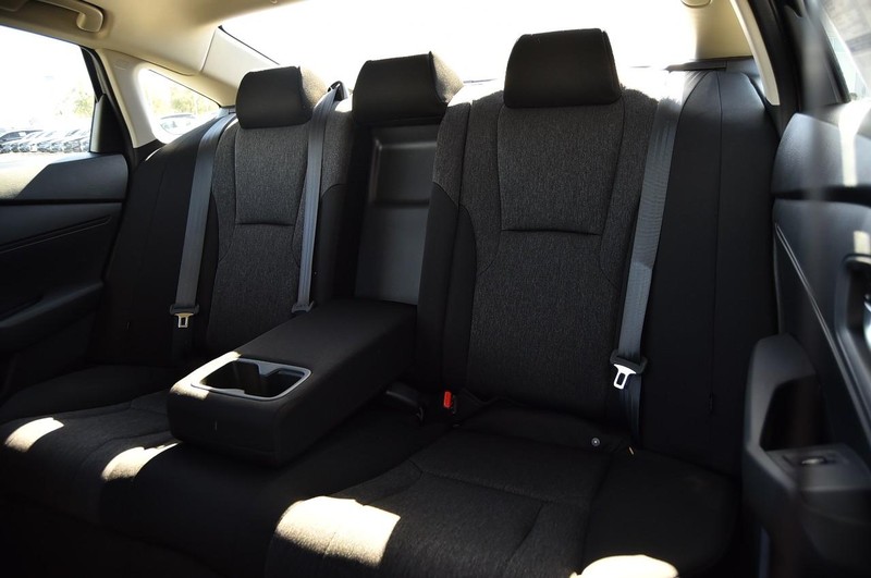 Honda Accord Sedan Vehicle Image 22