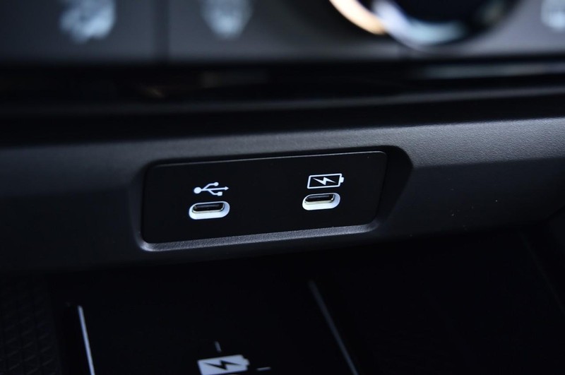 Honda Accord Hybrid Vehicle Image 16