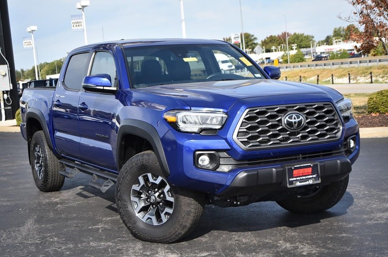 Toyota Tacoma 4WD Vehicle Image 02