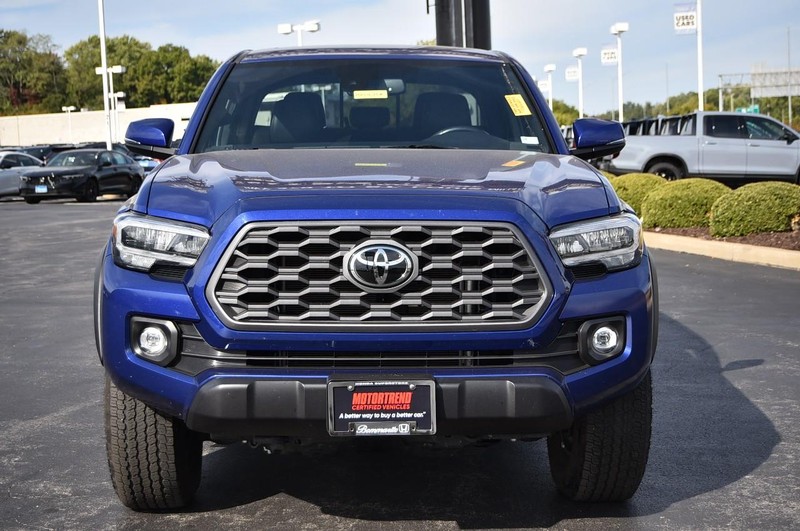 Toyota Tacoma 4WD Vehicle Image 04