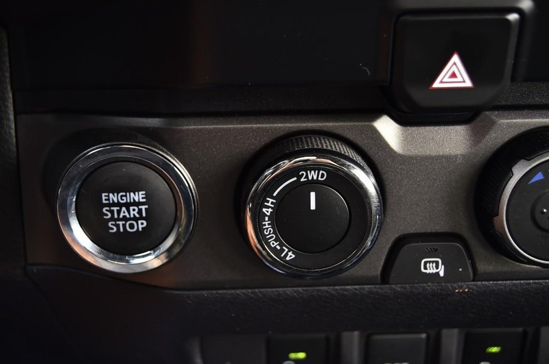 Toyota Tacoma 4WD Vehicle Image 17