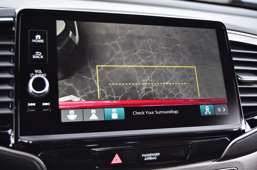 Honda Ridgeline Vehicle Full-screen Gallery Image 16