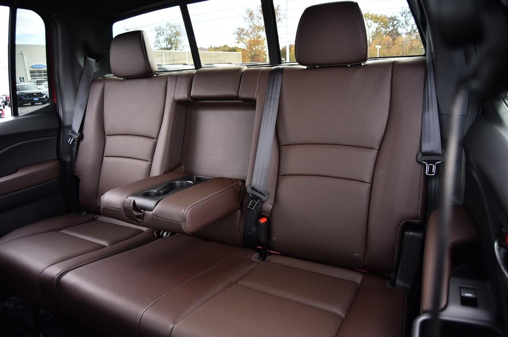 Honda Ridgeline Vehicle Full-screen Gallery Image 28