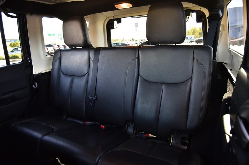 Jeep Wrangler Unlimited Vehicle Image 18