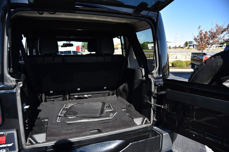 Jeep Wrangler Unlimited Vehicle Image 19