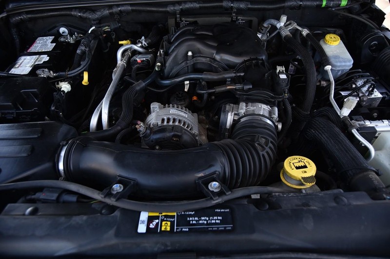 Jeep Wrangler Unlimited Vehicle Image 20