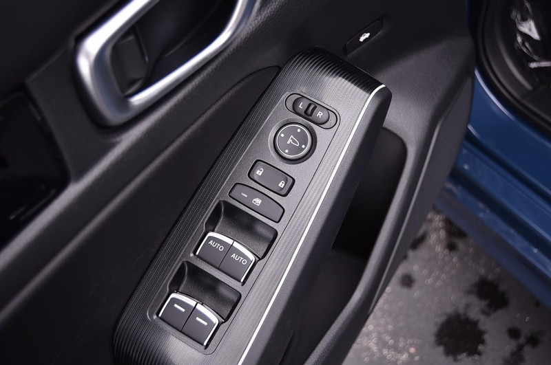 Honda Civic Sedan Hybrid Vehicle Image 08