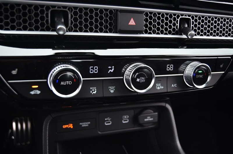 Honda Civic Sedan Hybrid Vehicle Image 16