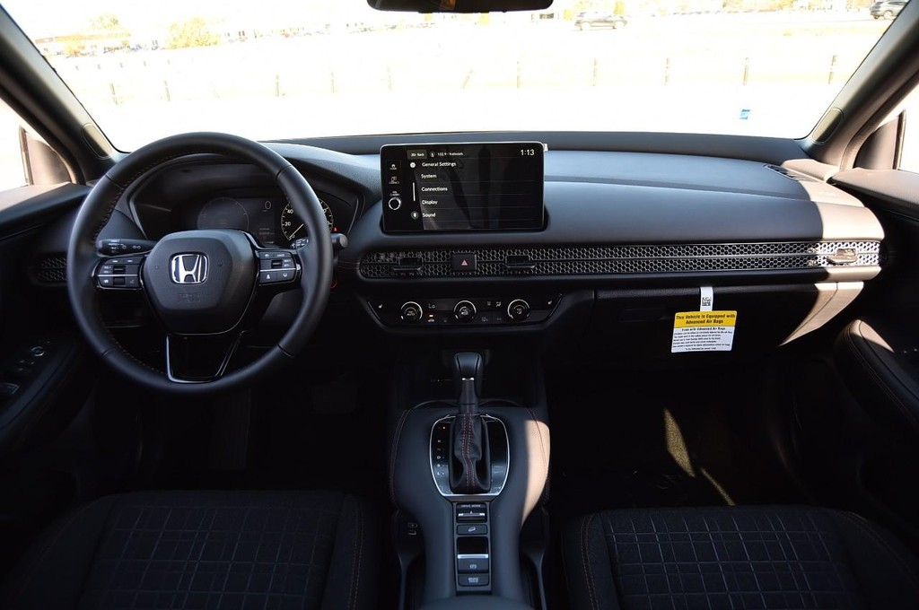Honda HR-V Vehicle Full-screen Gallery Image 7